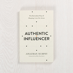 Authentic Influencer