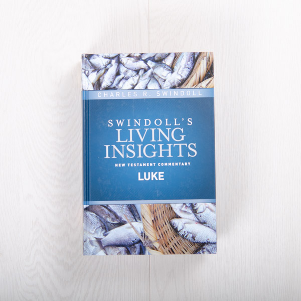 Swindoll's Living Insights New Testament Commentary: Luke, hardcover by Charles R. Swindoll